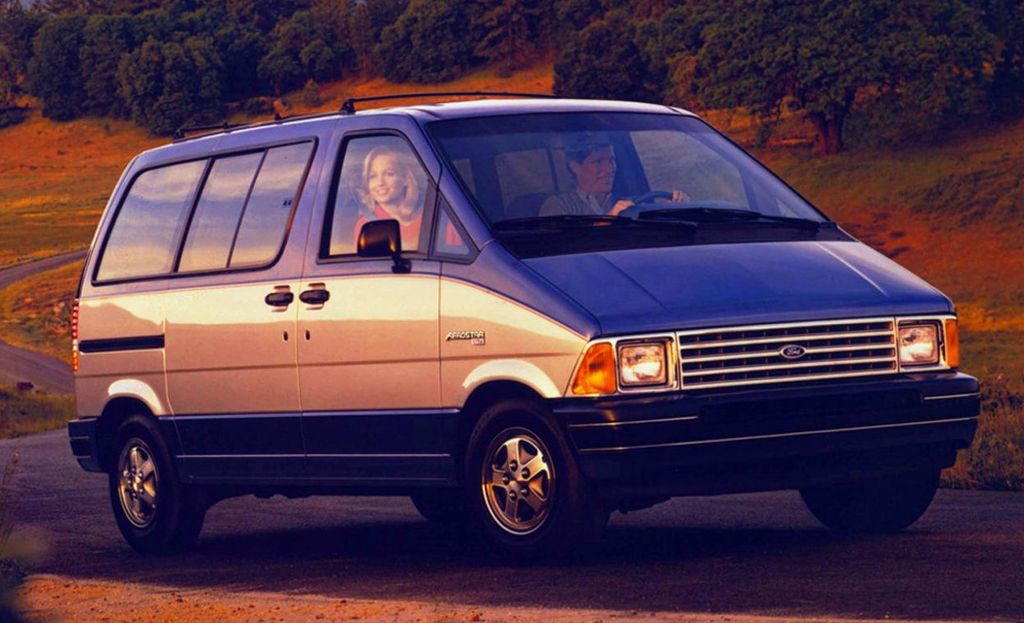 Ford () Aerostar:  