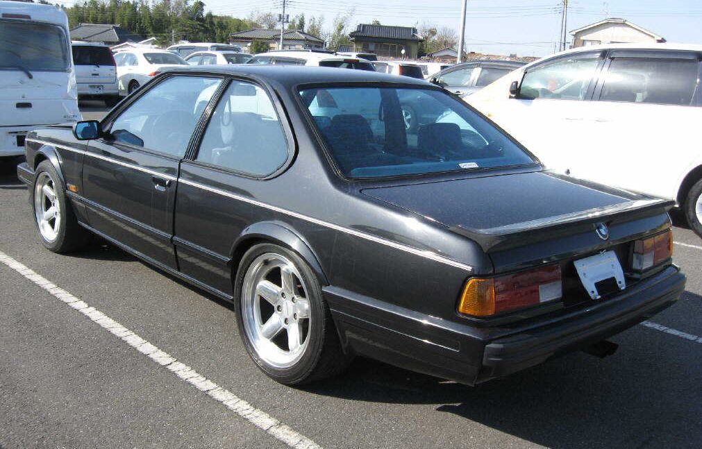 BMW () M6 (old):  
