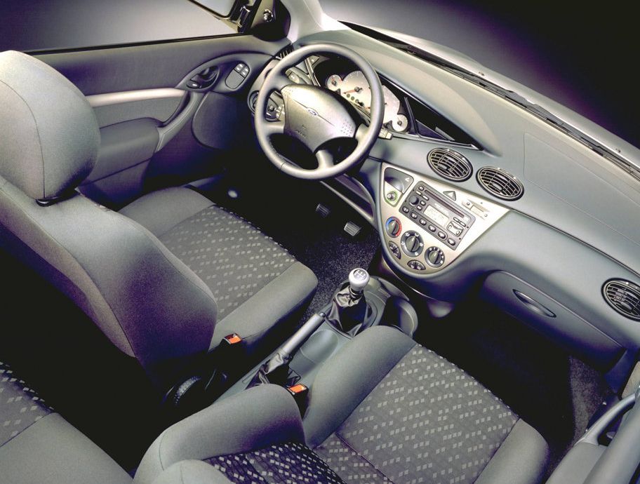 Ford () Focus (DAW, DBW):  