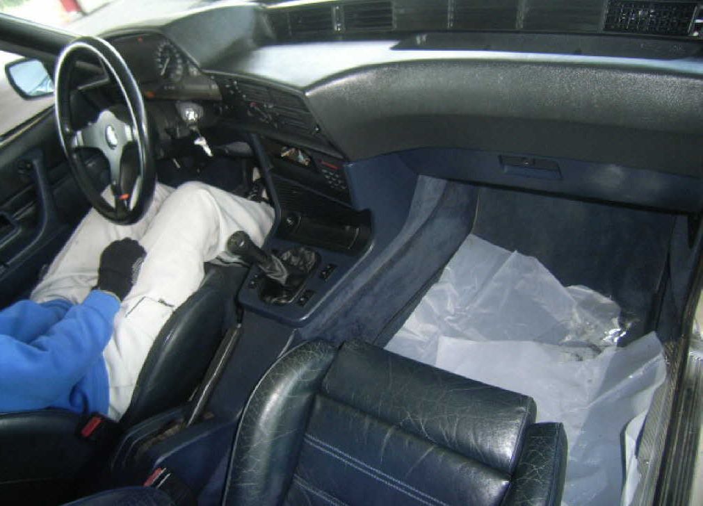 BMW () M6 (old):  