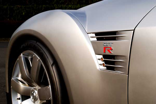 Nissan () GT-R concept:  