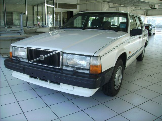 Volvo () 740:  