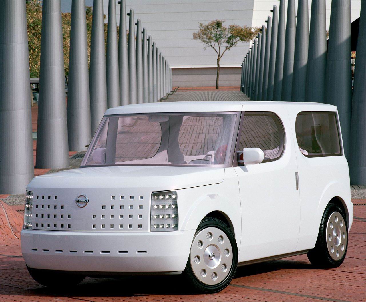 Nissan () Chappo concept:  