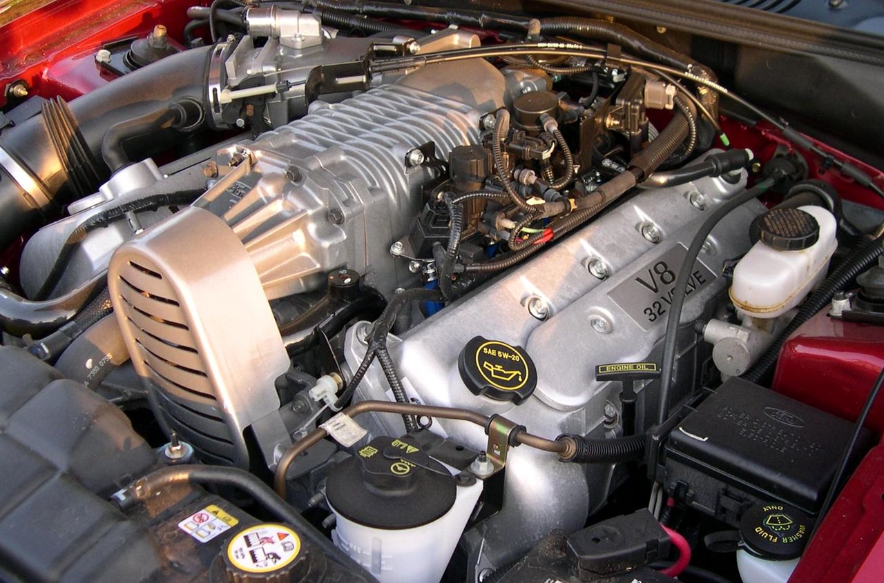 Ford () 4.6l, InTech, Modular DOHC V8 (Explorer), 4V:  