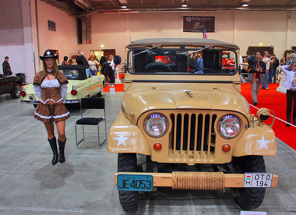 JEEP () CJ5 - CJ8 :  