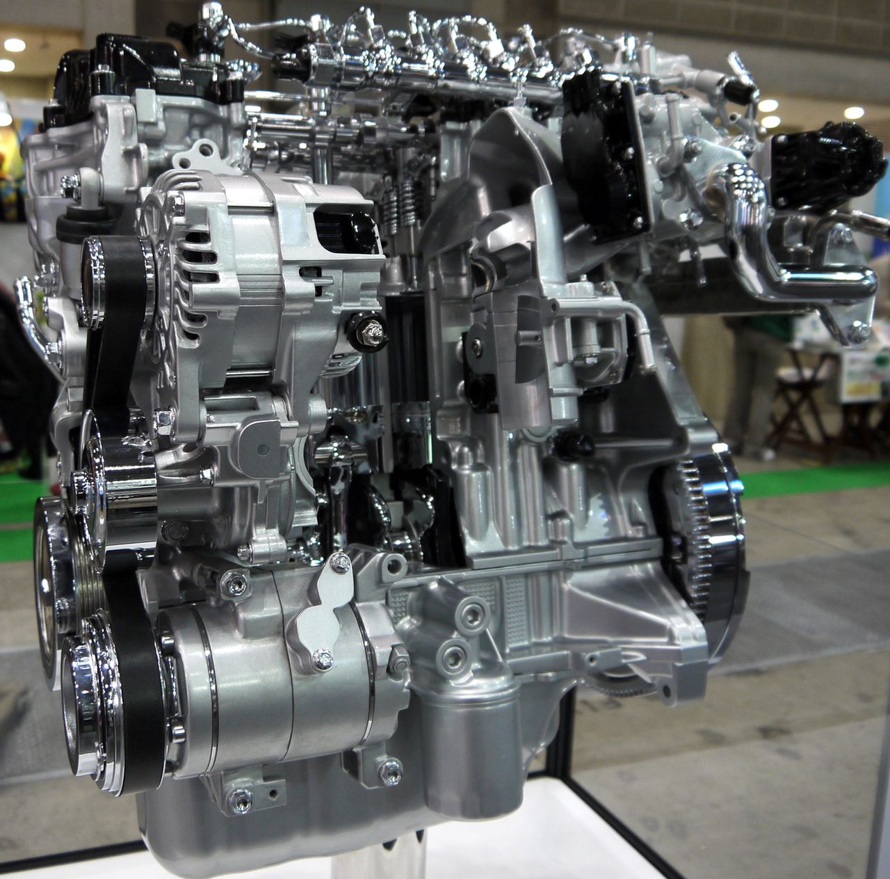 Mazda () SH-VPTS:  