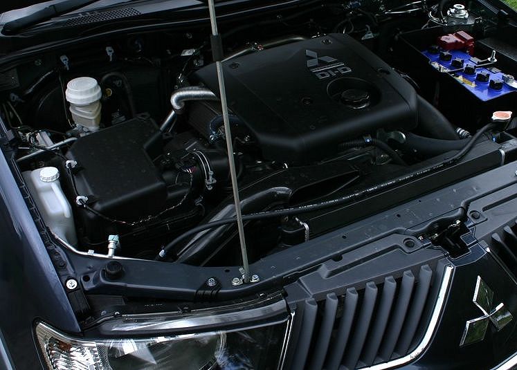 MMC Mitsubishi () 4D56U (DI-D):  