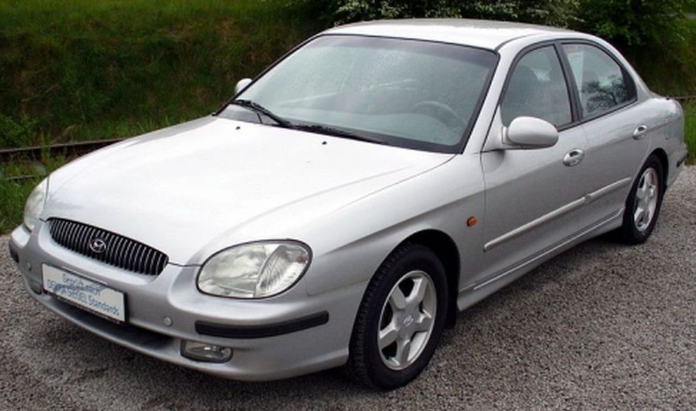 Hyundai () Sonata III (EF):  