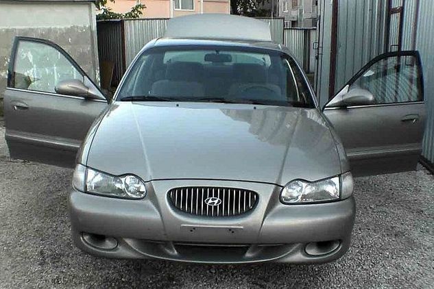 Hyundai () Sonata II (Y-3):  
