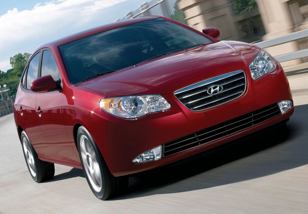 Hyundai () Elantra IV (HD):  