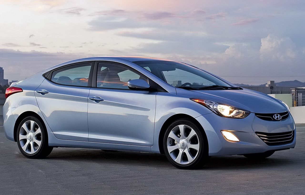 Hyundai () Elantra V (MD, UD):  