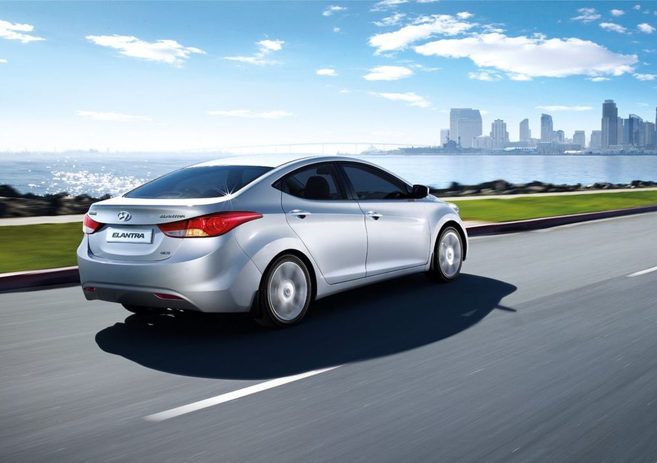 Hyundai () Elantra V (MD, UD):  