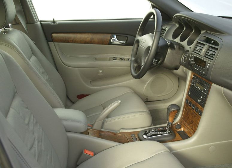 Chevrolet () Evanda:  