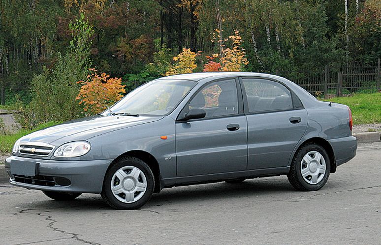 Chevrolet () Lanos:  