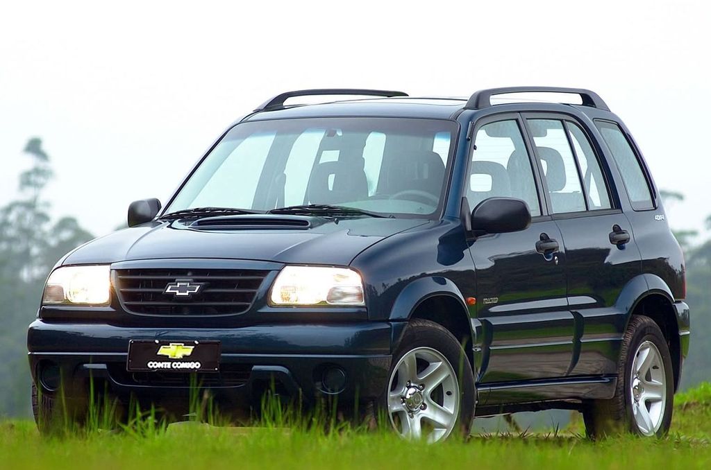 Chevrolet () Tracker:  