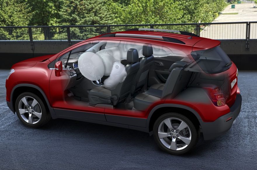 Chevrolet () Trax (Tracker):  