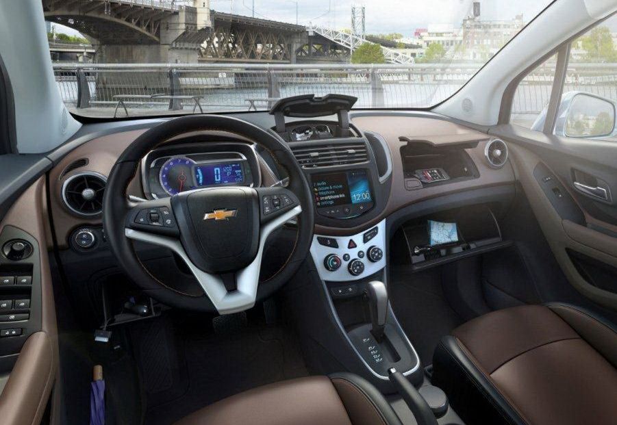 Chevrolet () Trax (Tracker):  