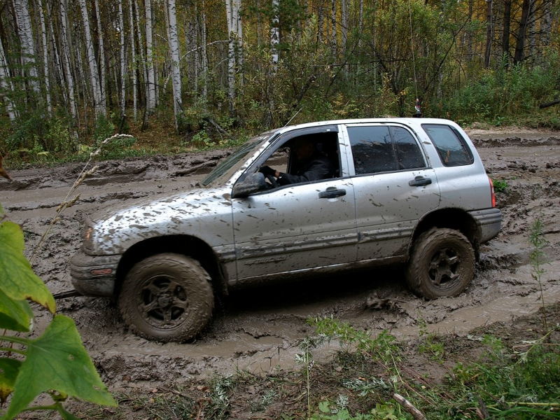 Chevrolet () Tracker:  