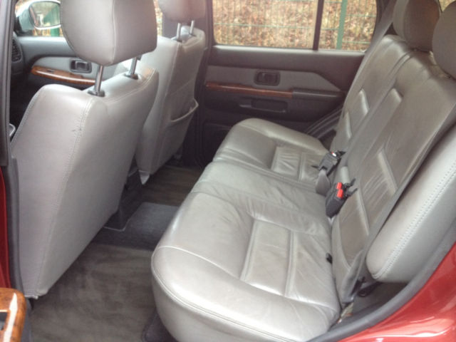 Nissan () Pathfinder II (R50):  