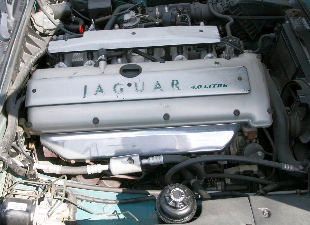 Jaguar () 9J PFRB:  