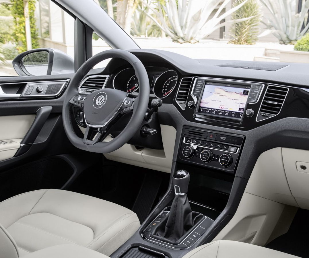 Volkswagen (VW) () Golf Sportsvan VII (AM1):  