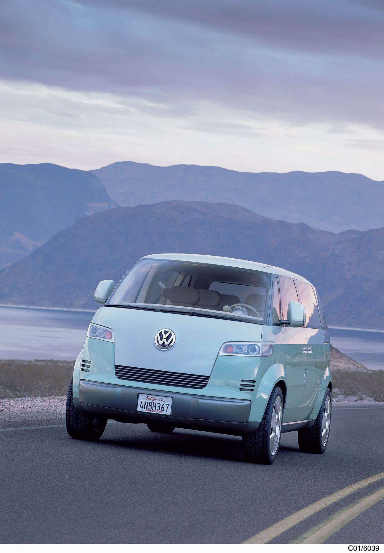 Volkswagen (VW) () Microbus Concept:  