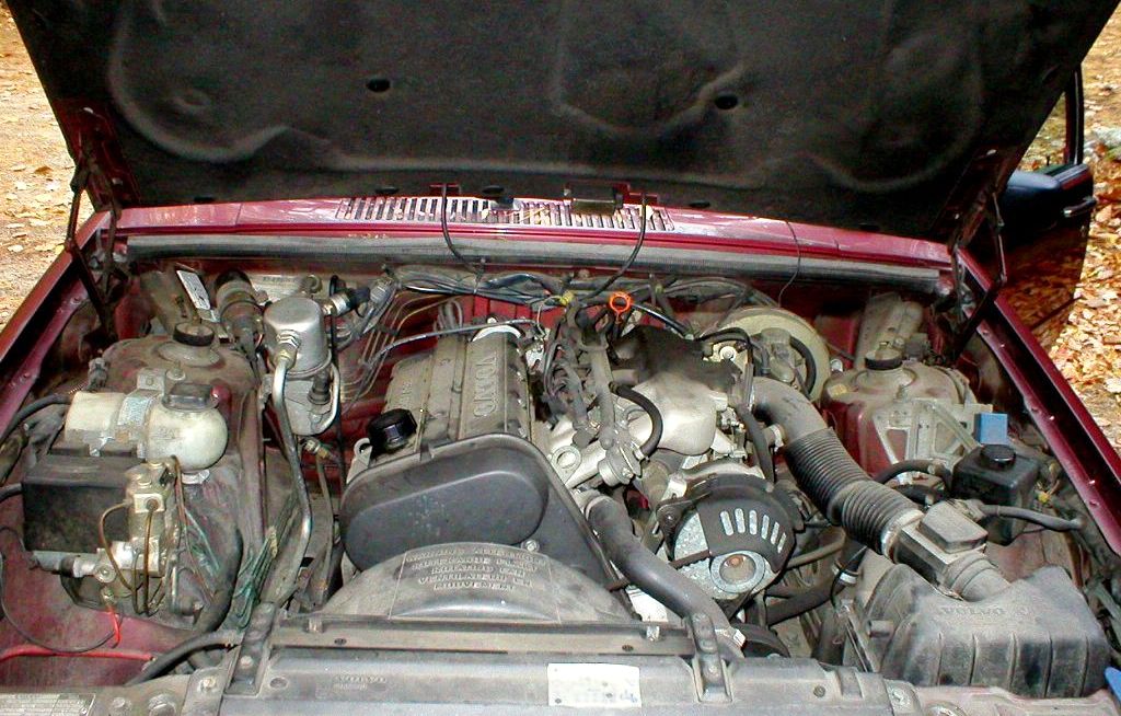 Volvo () B234F:  