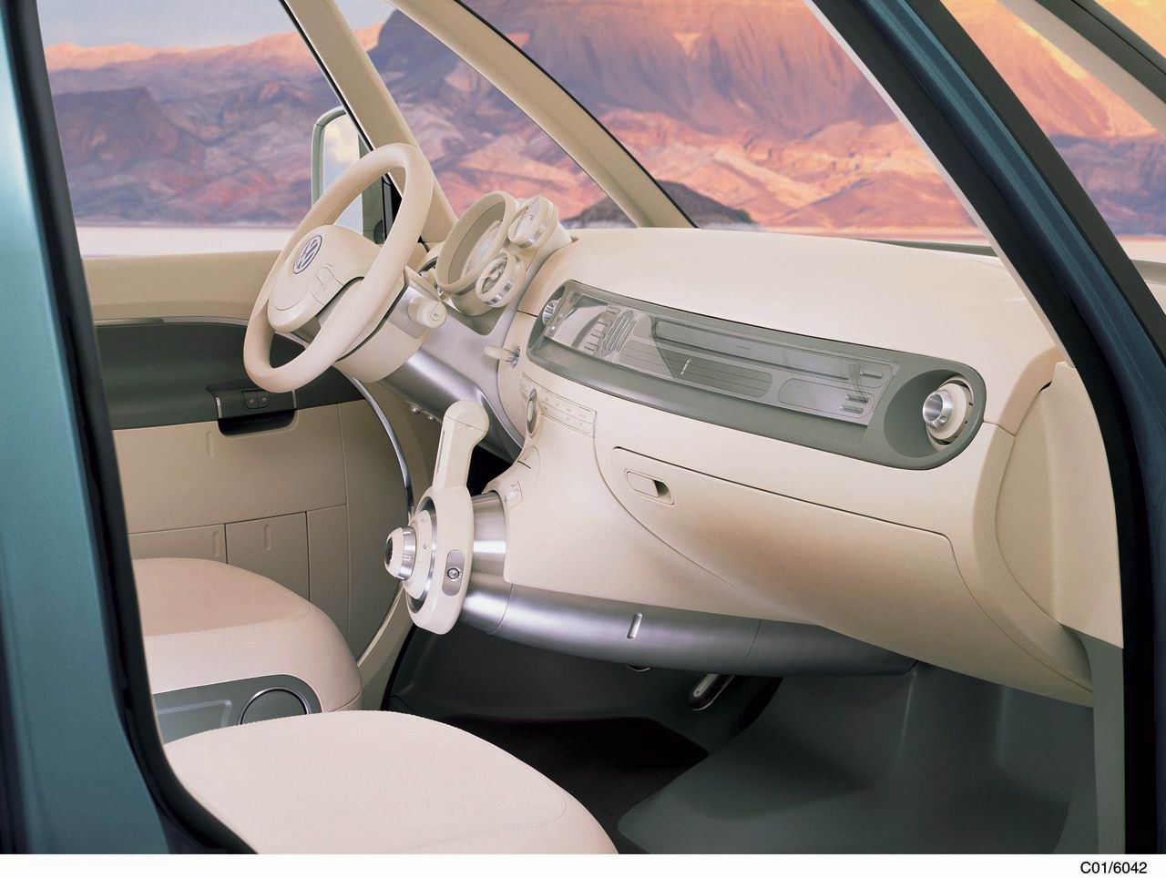 Volkswagen (VW) () Microbus Concept:  