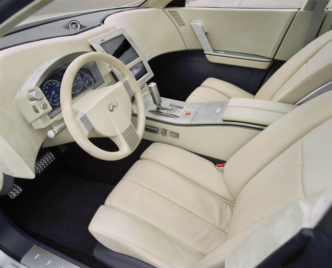 Infiniti () FX45 Concept:  