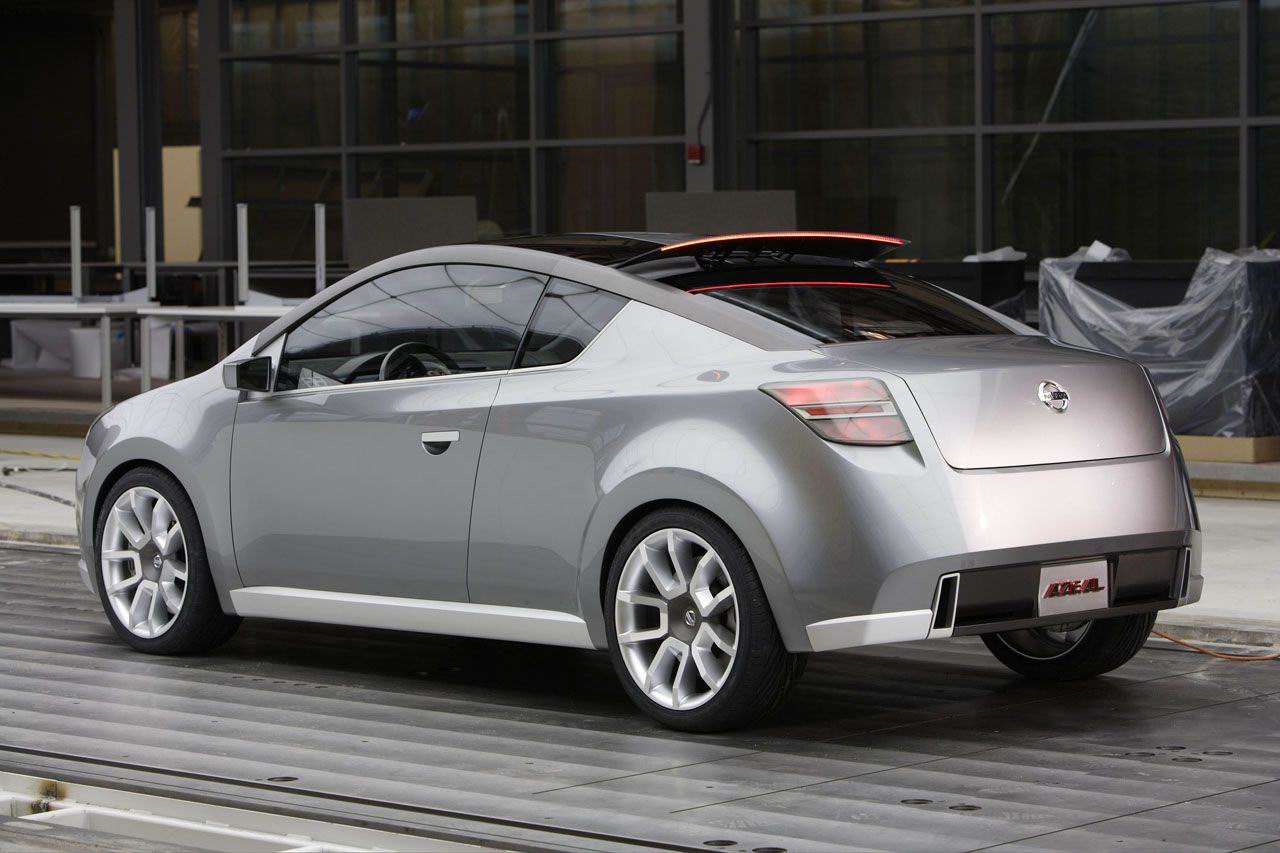 Nissan () Azeal Concept:  