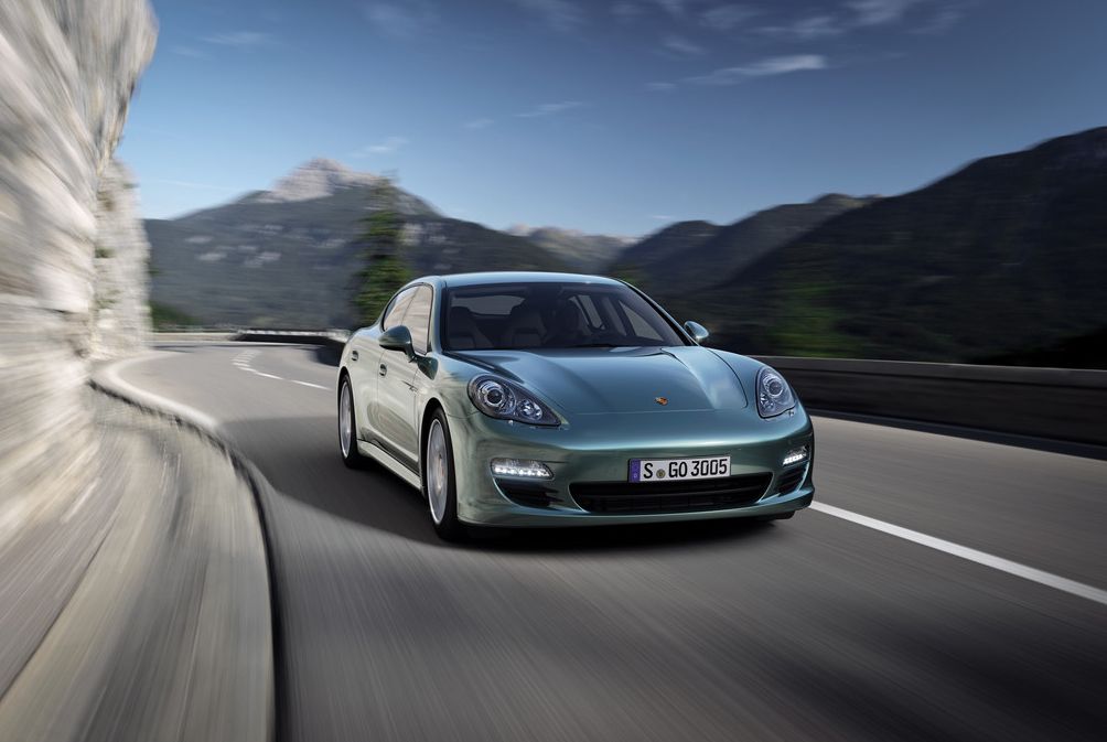 Porsche () Panamera:  