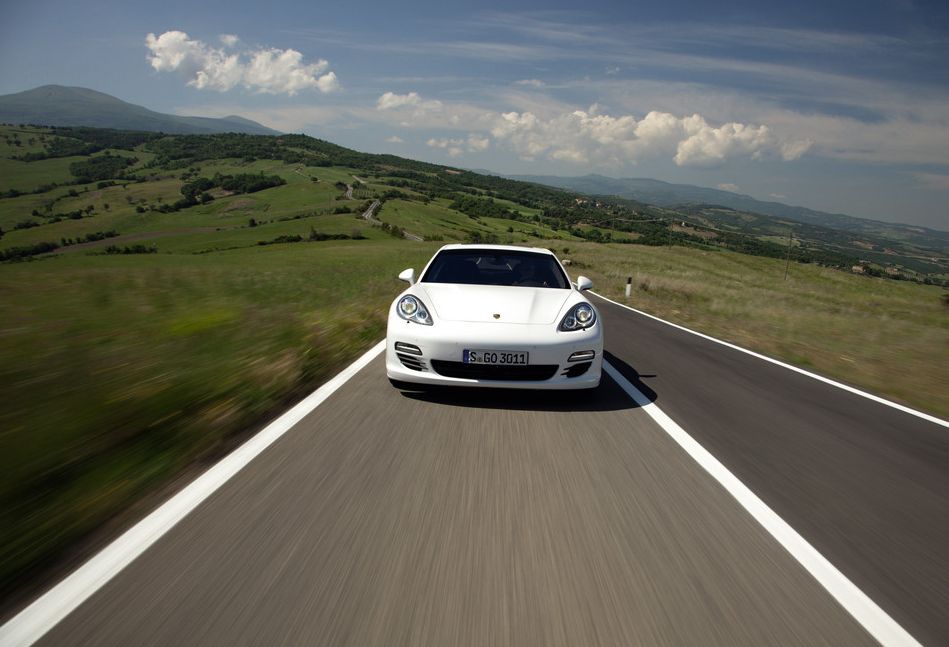 Porsche () Panamera:  