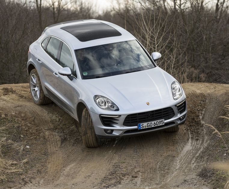 Porsche () Macan I:  