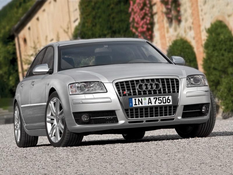 Audi () S8 (4E_):  