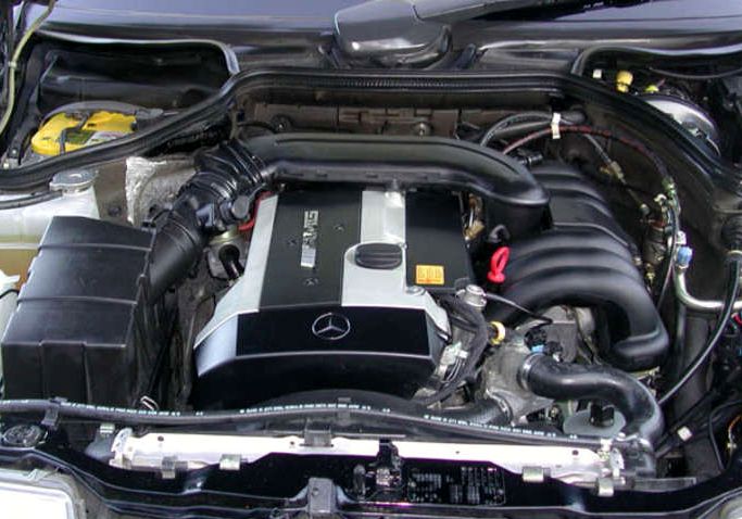 Mercedes Benz () 104.992 AMG (104992):  