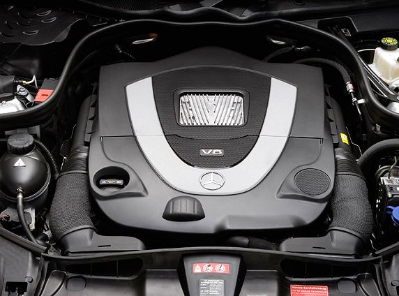 E500 V8 (W212), M273