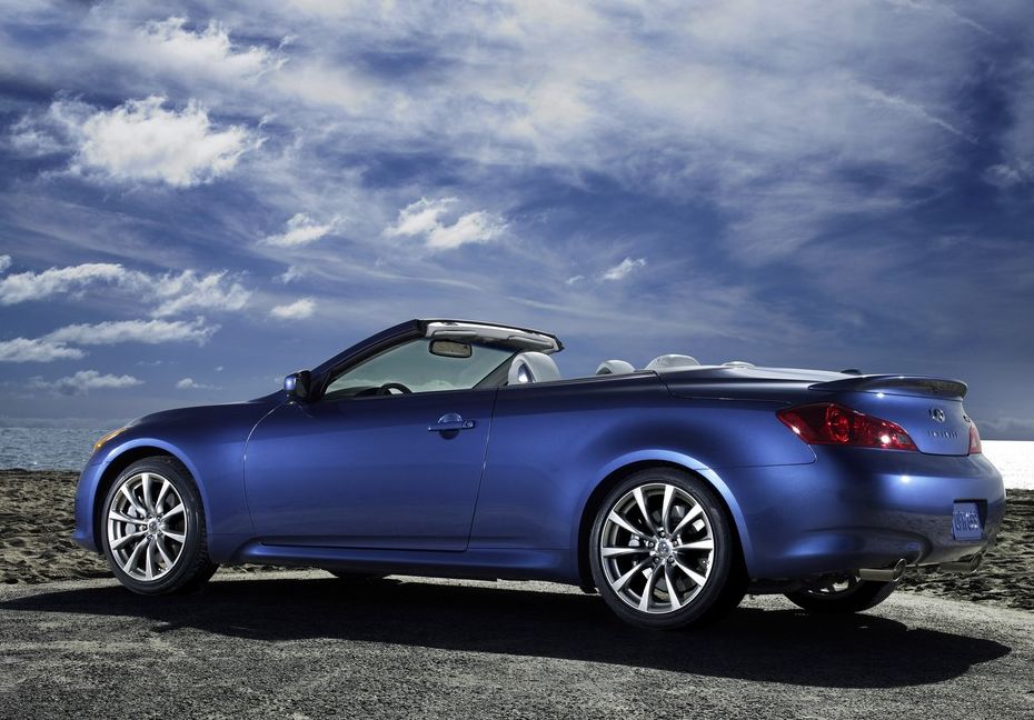 Infiniti () G37 Cabrio (HV36):  