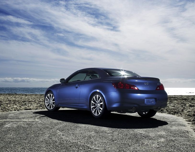 Infiniti () G37 Cabrio (HV36):  