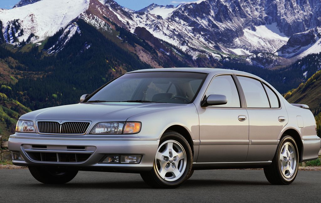 Infiniti () I30:  