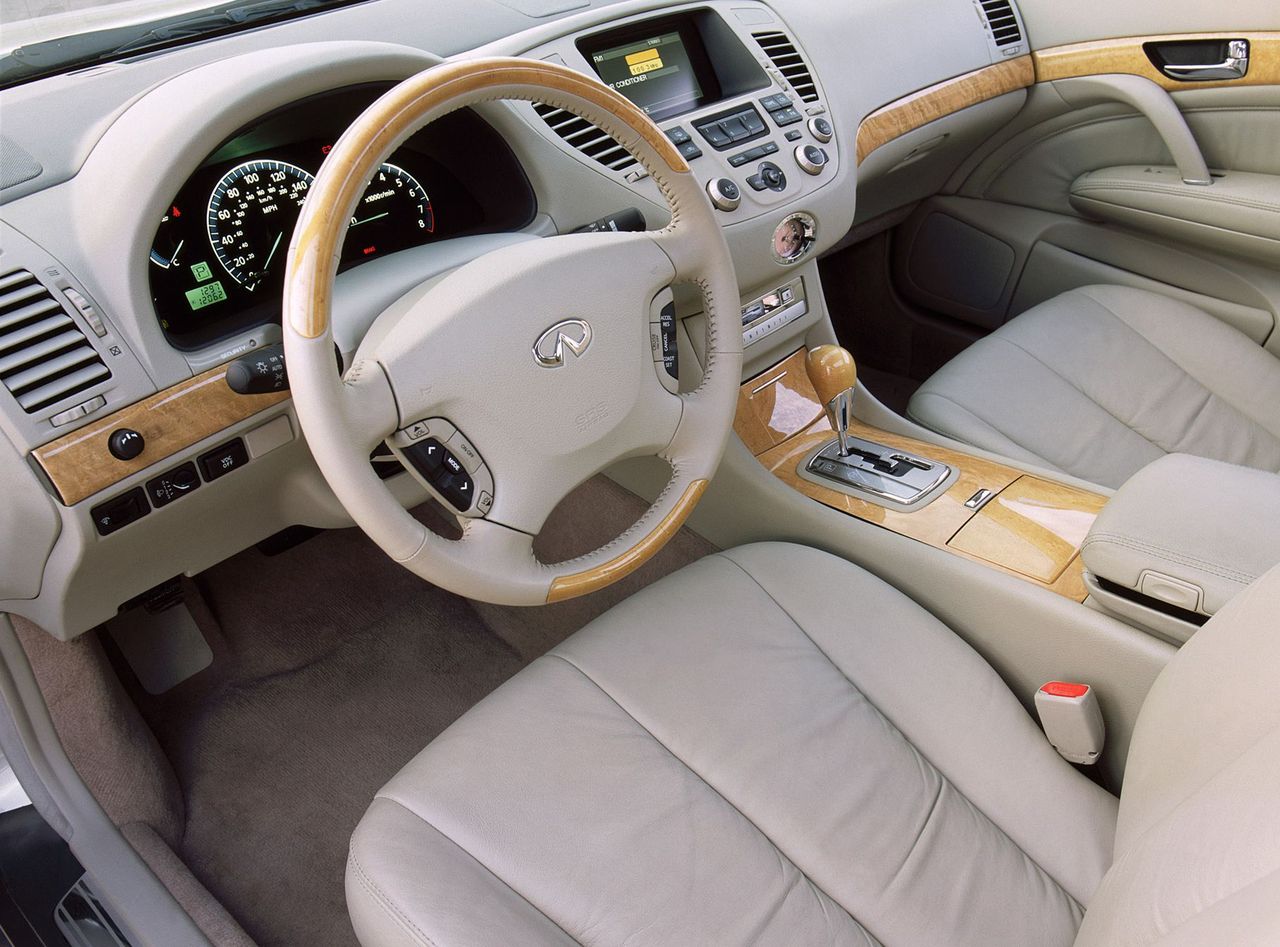 Infiniti () Q45 III:  