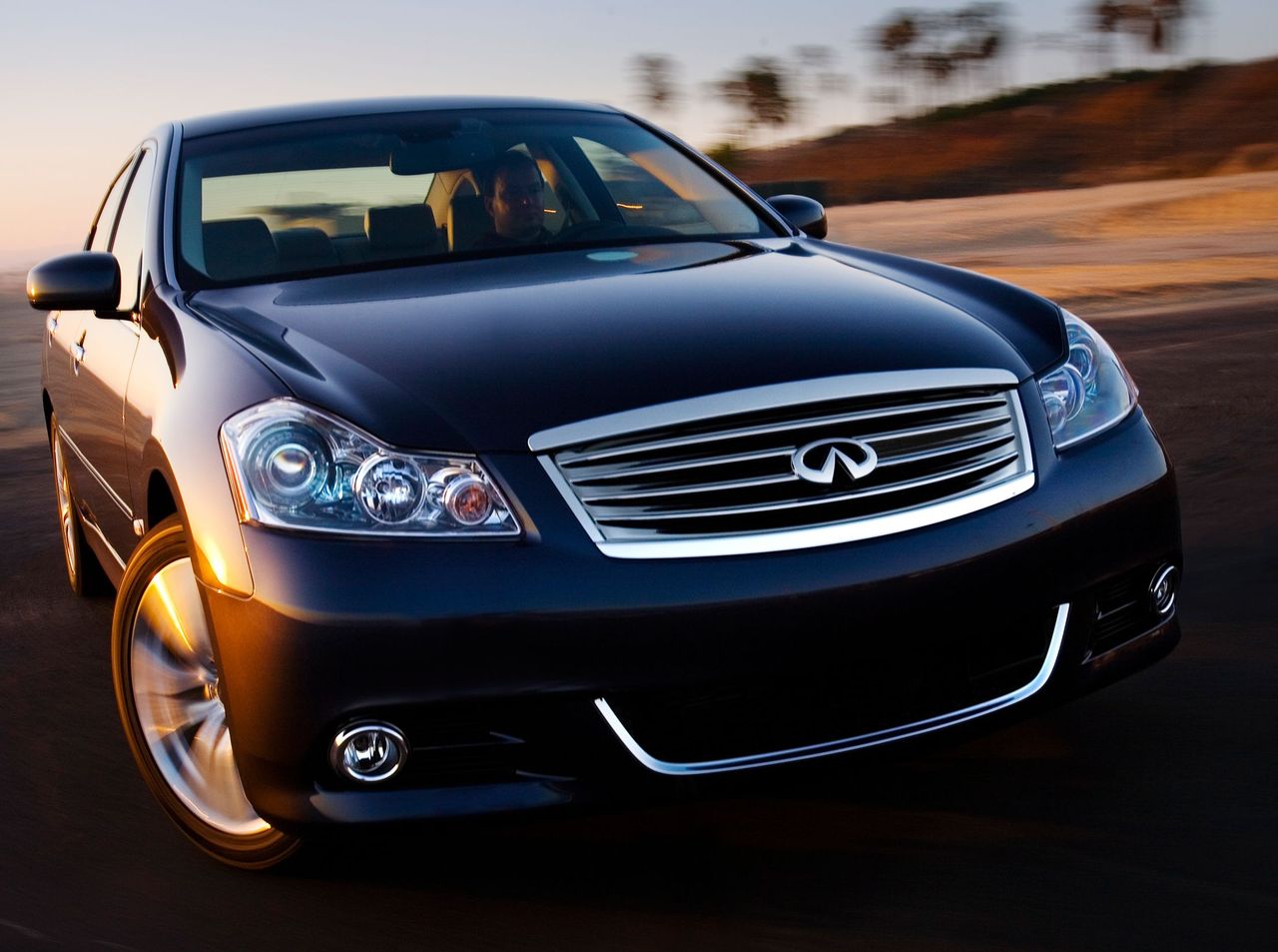 Infiniti () M45 (Y50):  