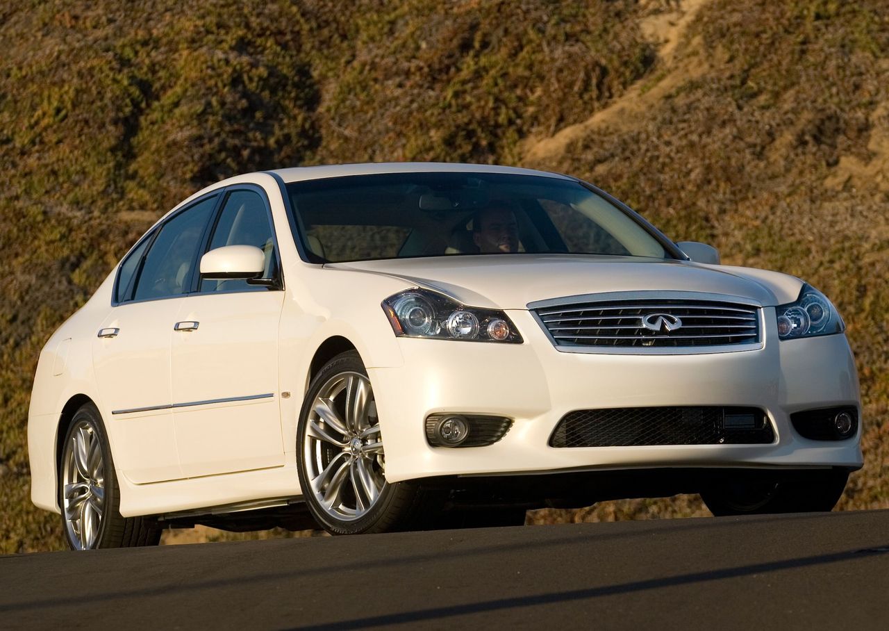 Infiniti () M45 (Y50):  