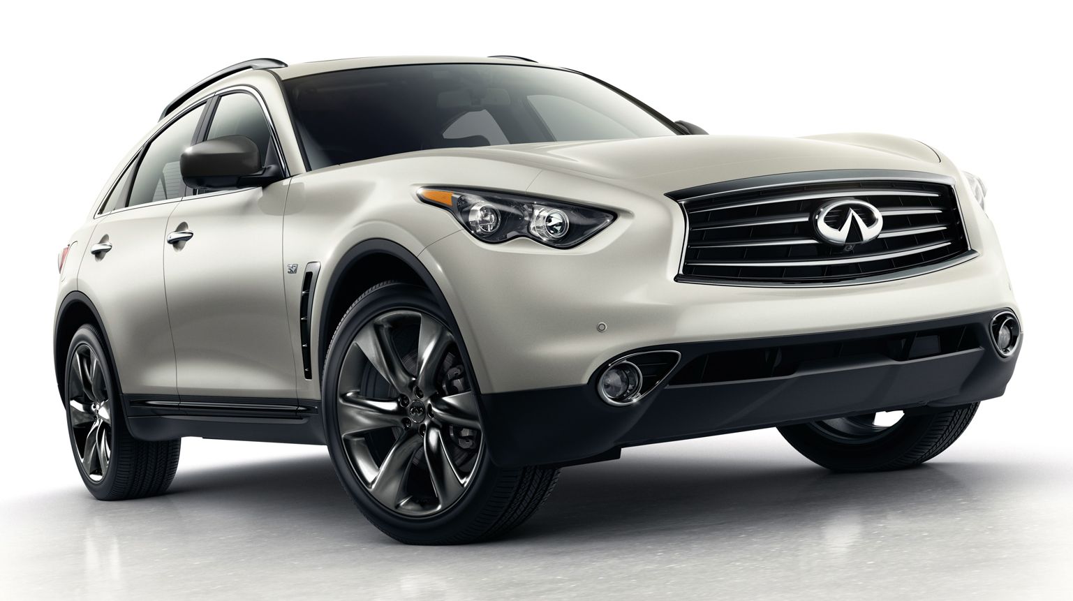 Infiniti () QX70 (S51):  