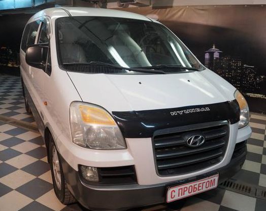 Hyundai Starex