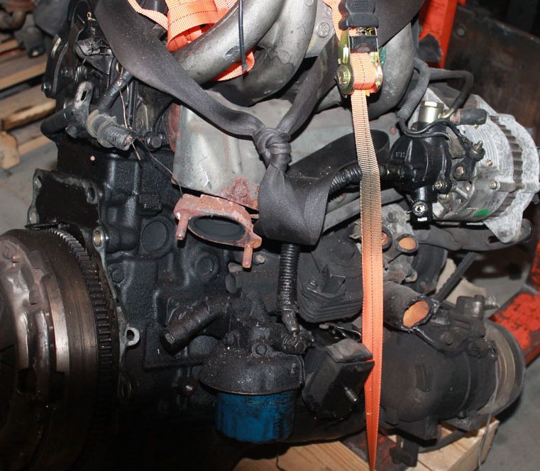 Kia () R2:  