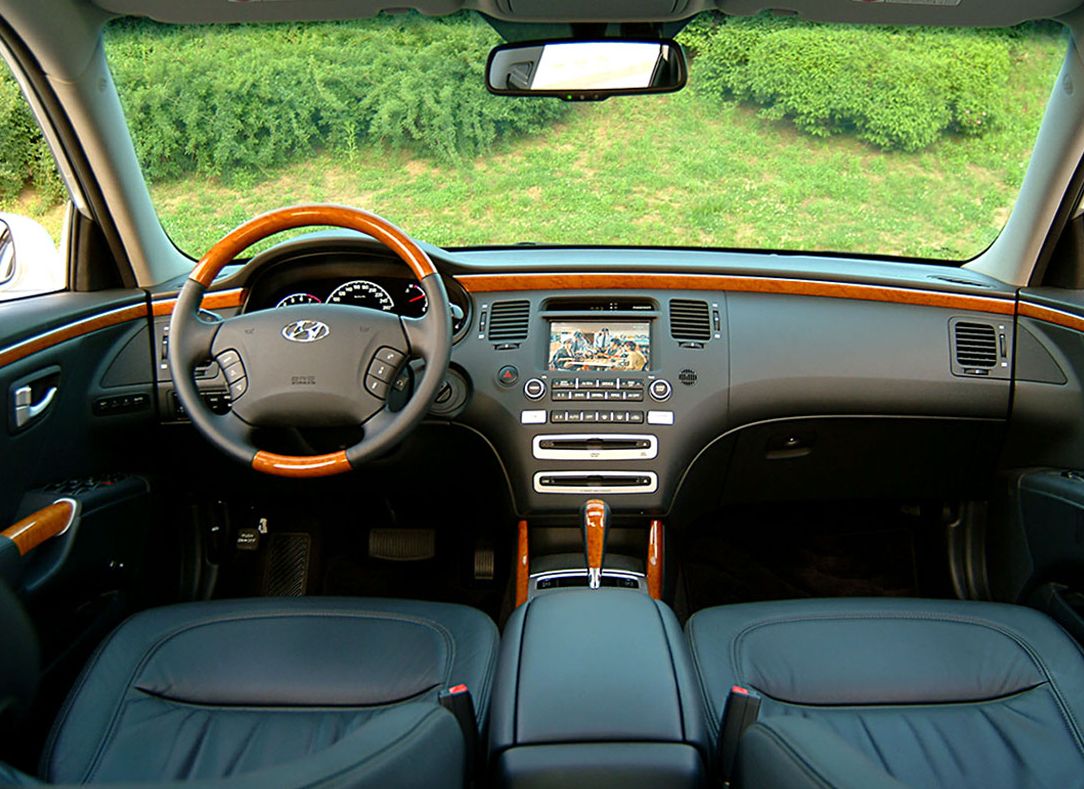 Hyundai () Grandeur IV (TG):  