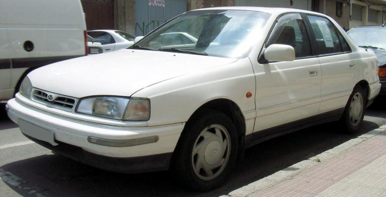 Hyundai () Lantra I (J-1):  