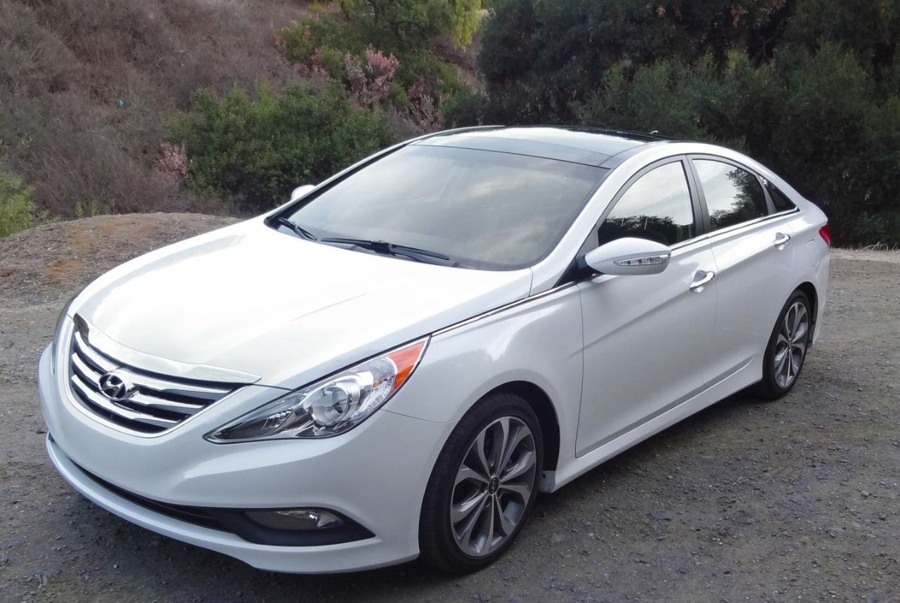 Hyundai () Sonata VI (YF):  