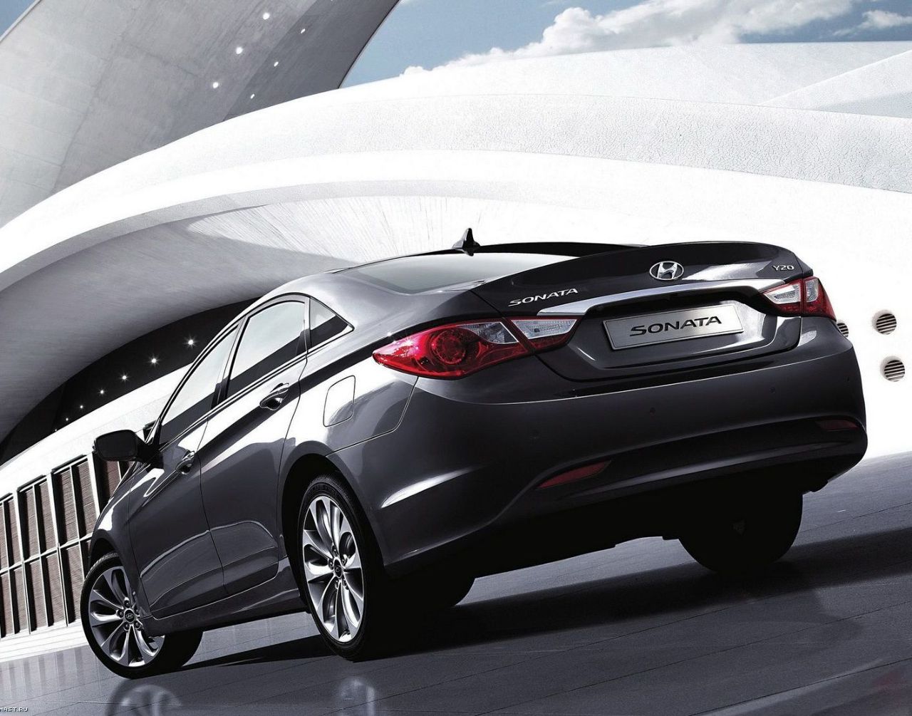 Hyundai () Sonata VI (YF):  