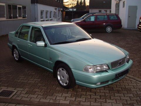 Volvo () S70 I:  